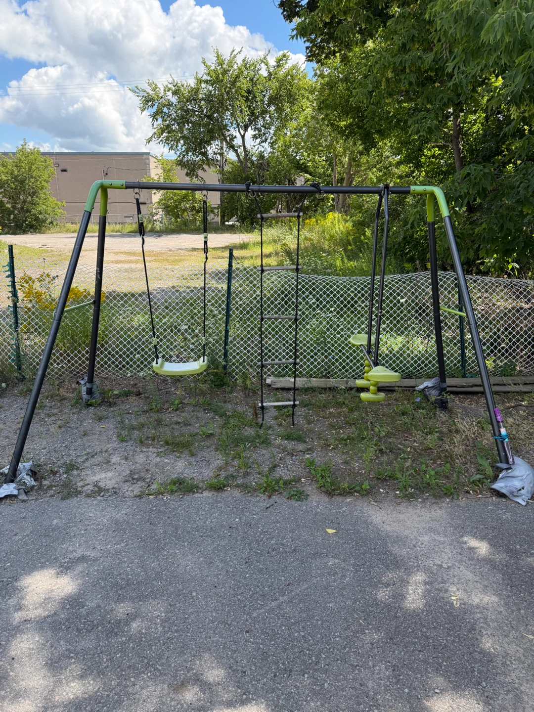 HOMCOM Swing Set