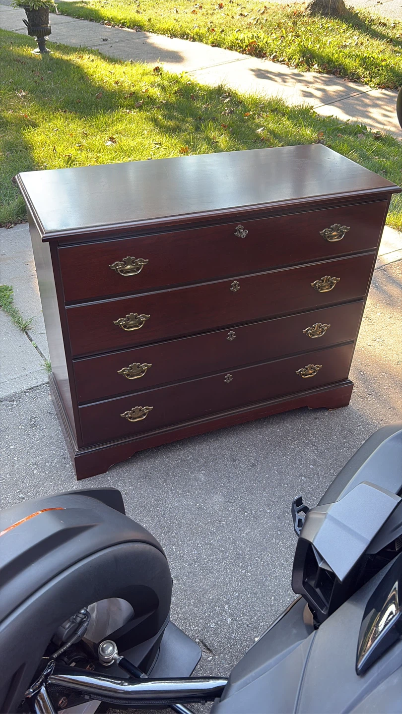 Dark Wood 2-Drawer Dresser with key - photo 2