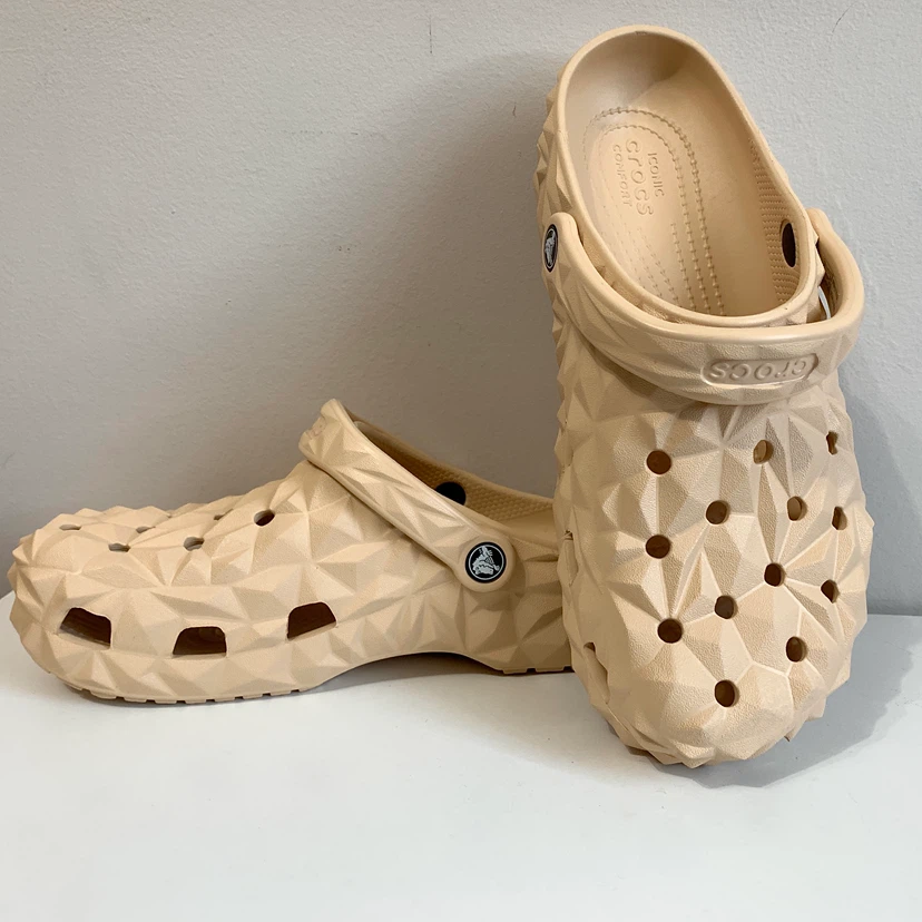 Crocs Womens Clog Size 8 Classic Geometric Clog/Shoes NEW