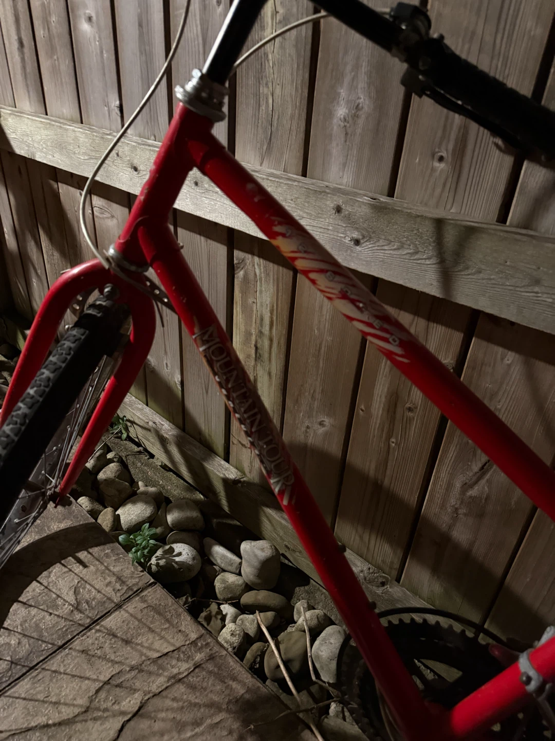 Red Mountain Tour Bicycle - photo 2