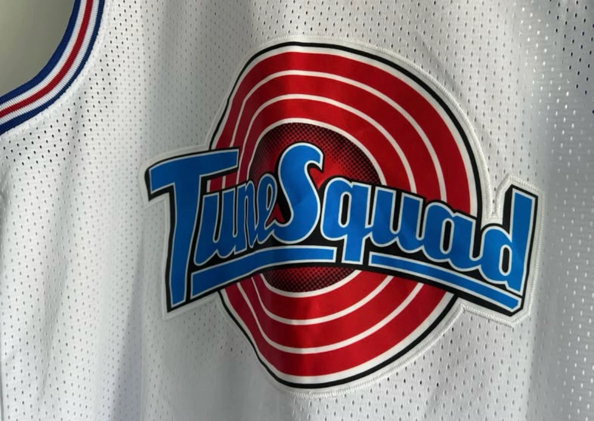 Tune Squad Lola Bunny Basketball Jersey size M - photo 4
