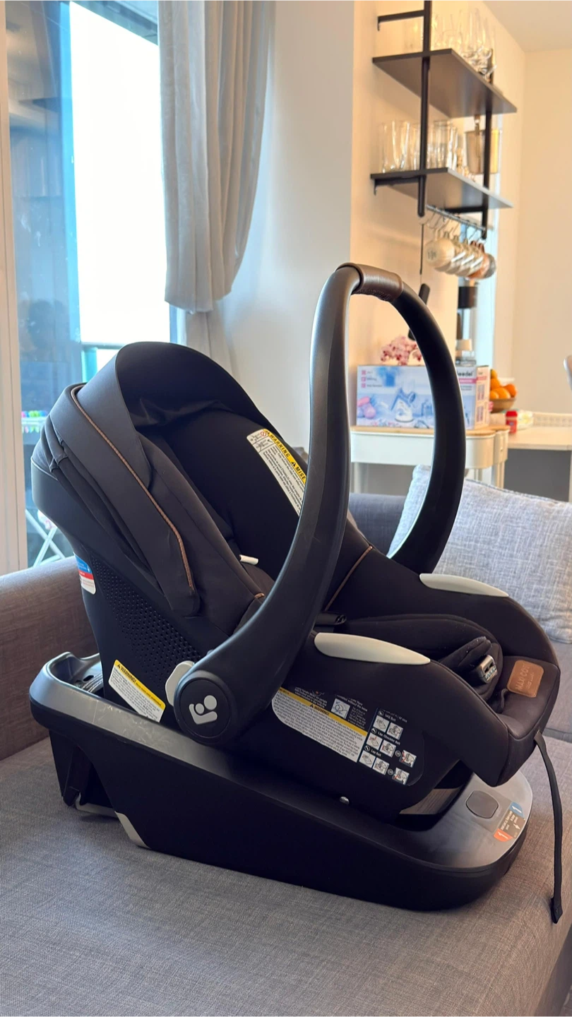 Maxi-Cosi Infant Car Seat with Base - photo 3