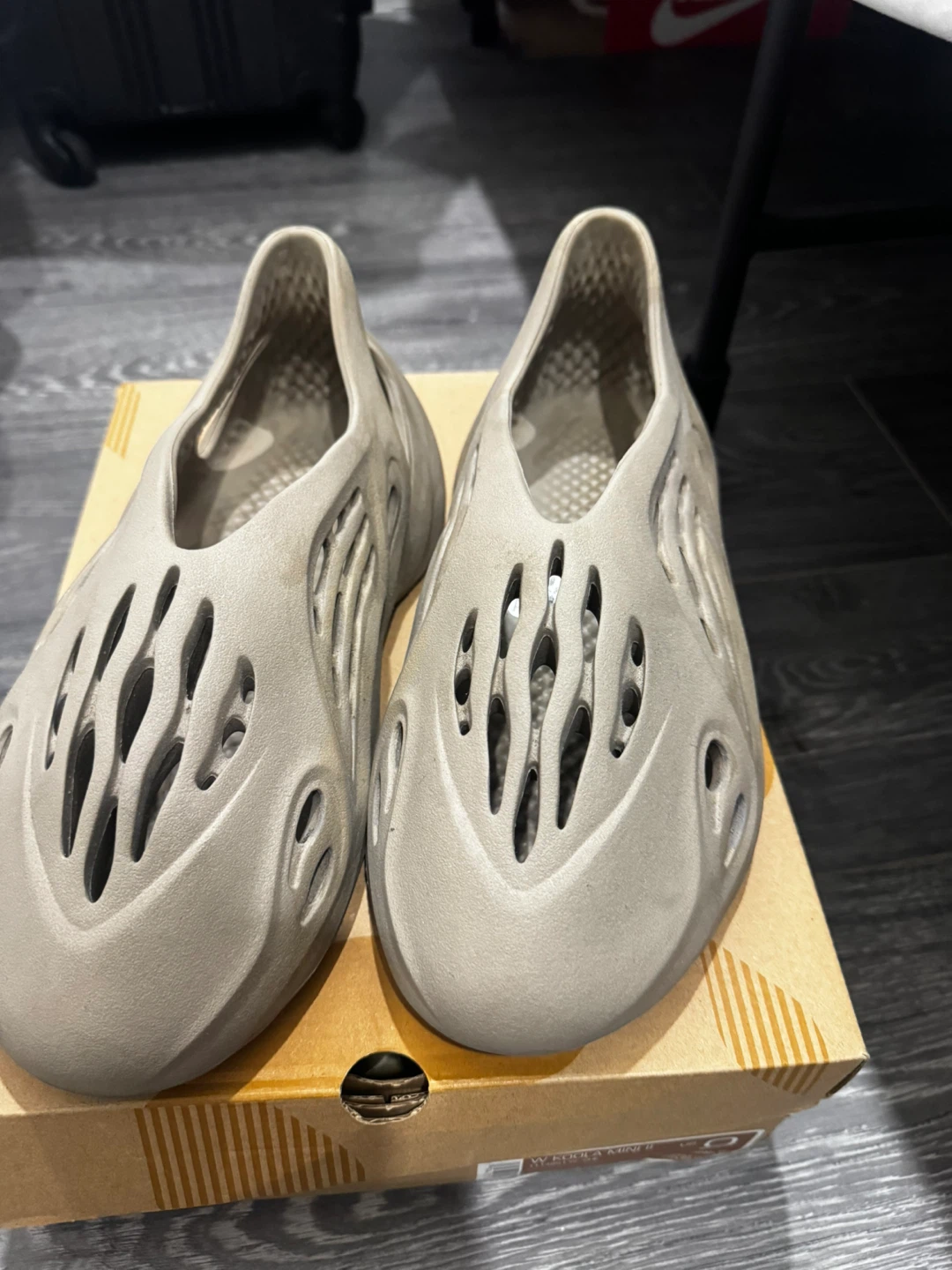 Men shoes, only wore twice! Move out - photo 5