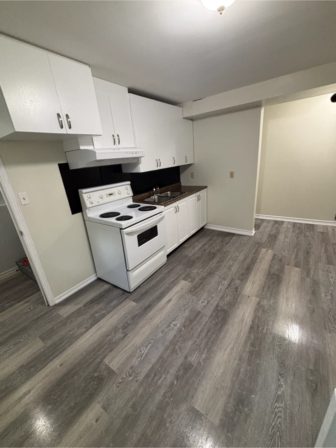 2-BEDROOMS | $1,650 | 1 PARKING | SEPARATE ENTRANCE