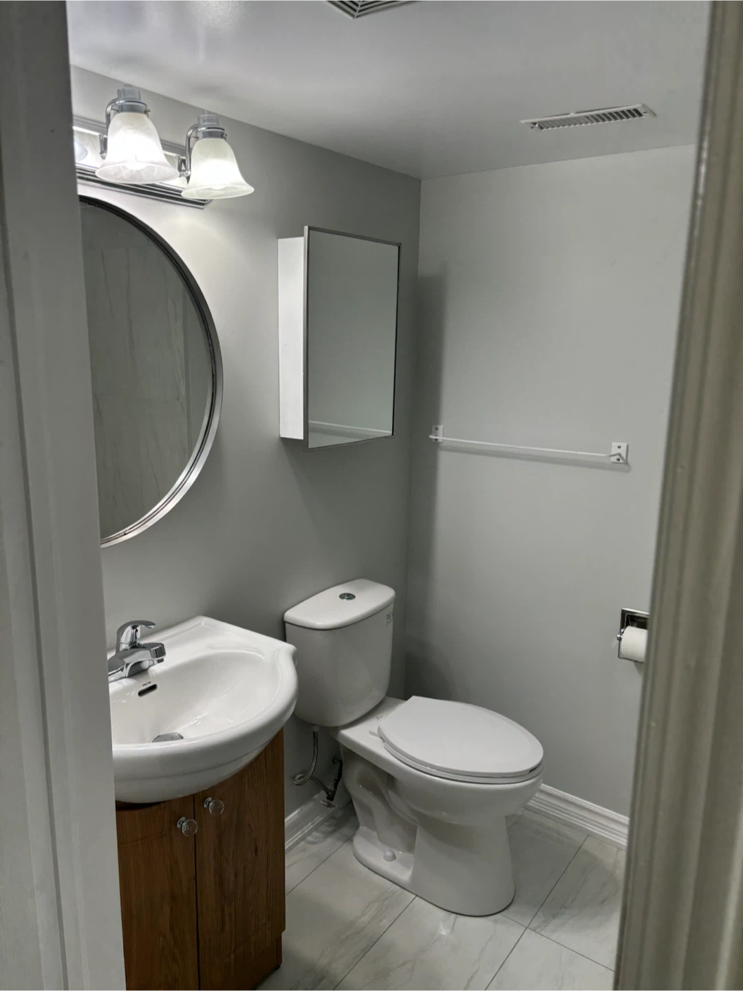 2-BEDROOMS | $1,650 | 1 PARKING | SEPARATE ENTRANCE - photo 5