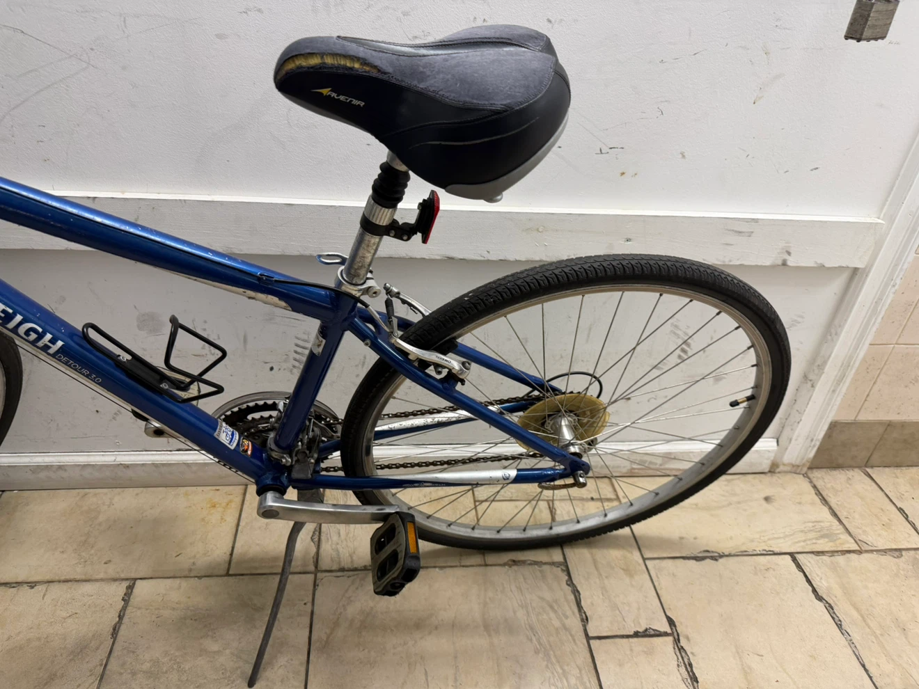 Raleigh Detour Bicycle - photo 3