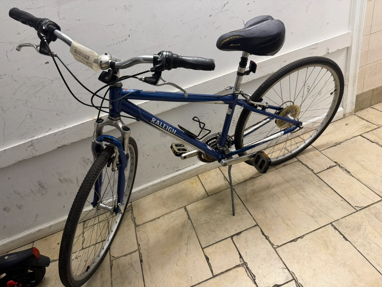 Raleigh Detour Bicycle - photo 5