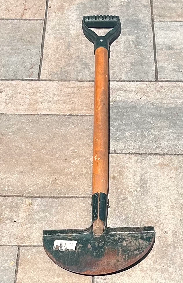 Turf edger with Wooden Handle