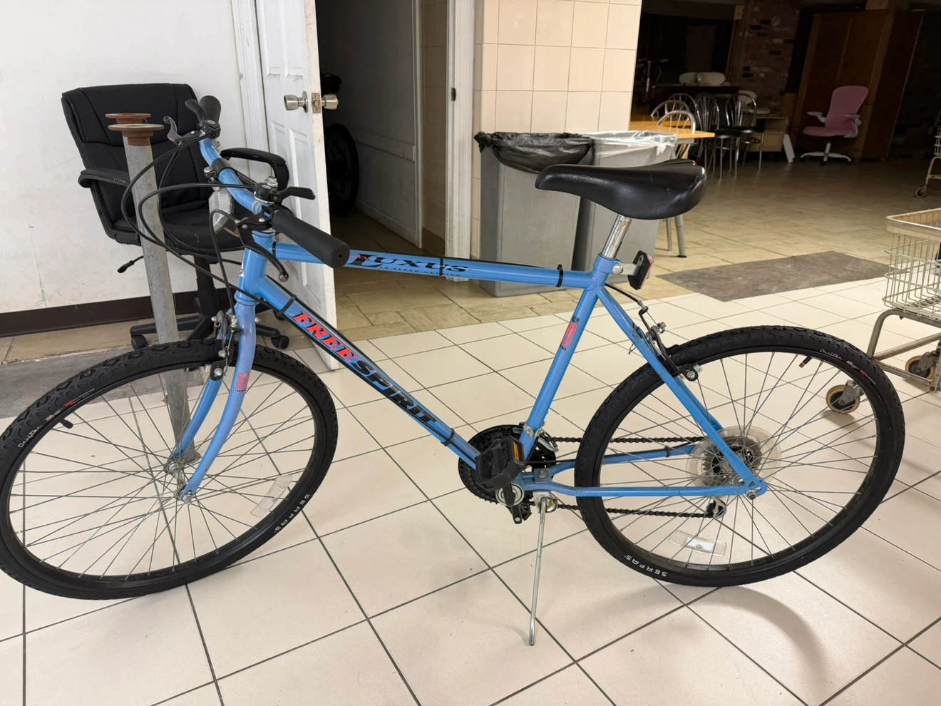 Free Spirit Luxus Blue Mountain Bike