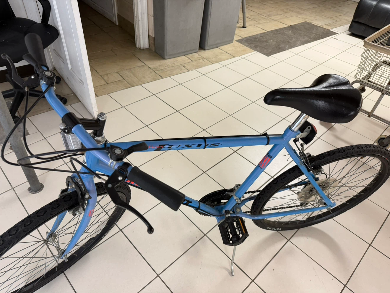 Free Spirit Luxus Blue Mountain Bike - photo 2
