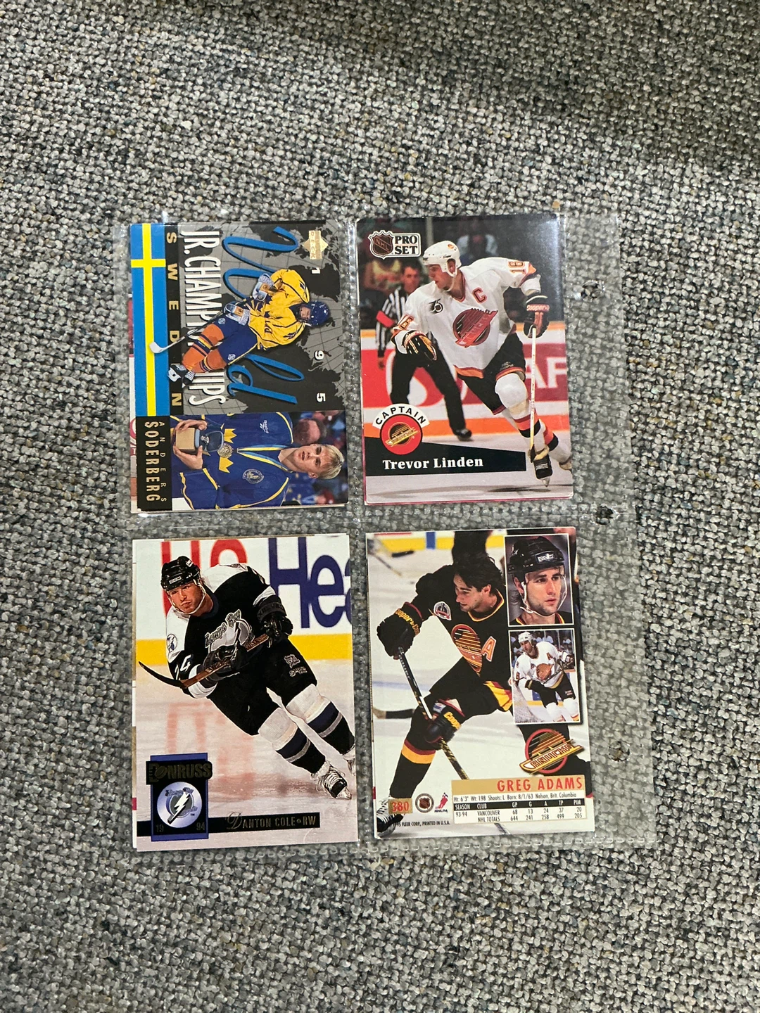 Hockey card lot - photo 2