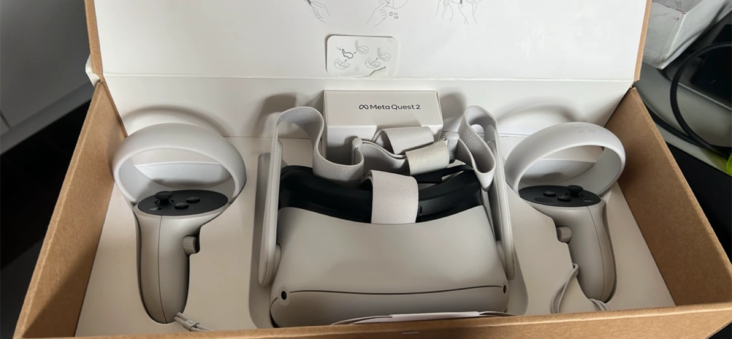 Meta Quest 2 VR Headset (128 GB) - photo 2