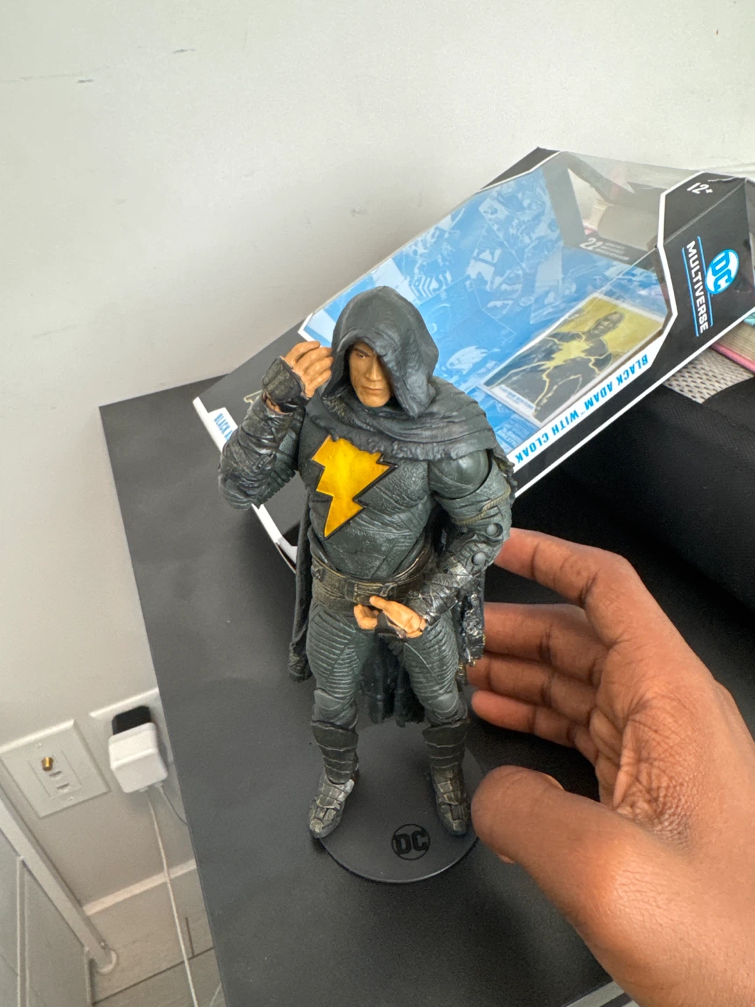 DC Multiverse Black Adam with Cloak Action Figure - photo 2