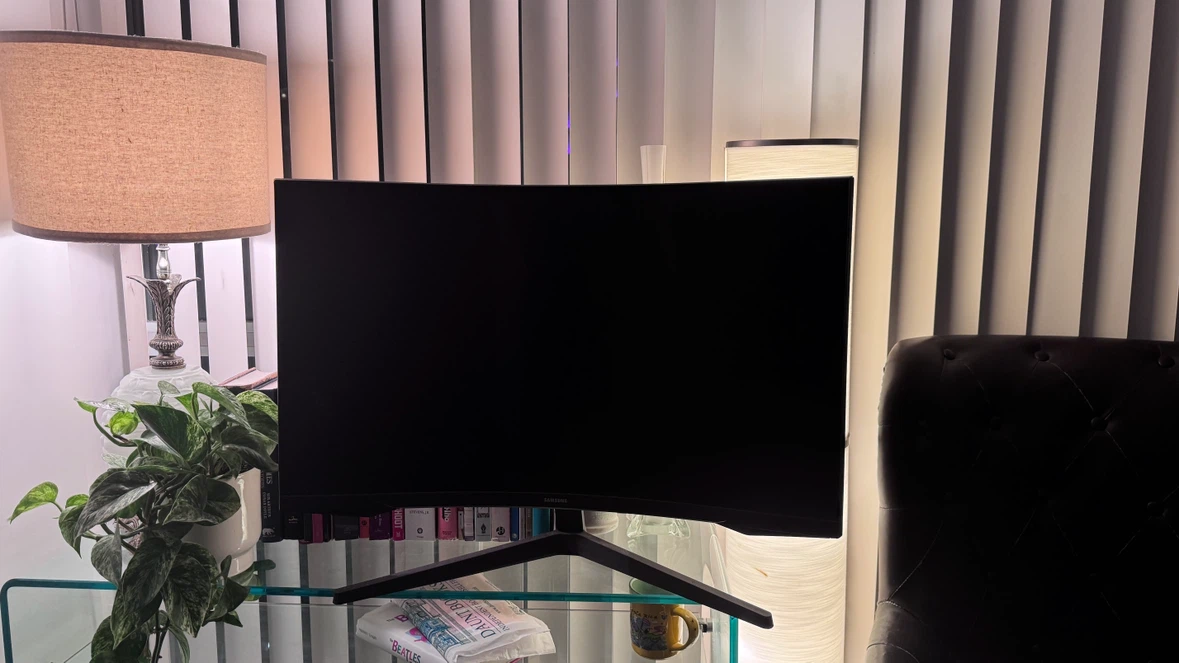 Samsung 23.5" Curved Monitor LC24F390FHNXZA