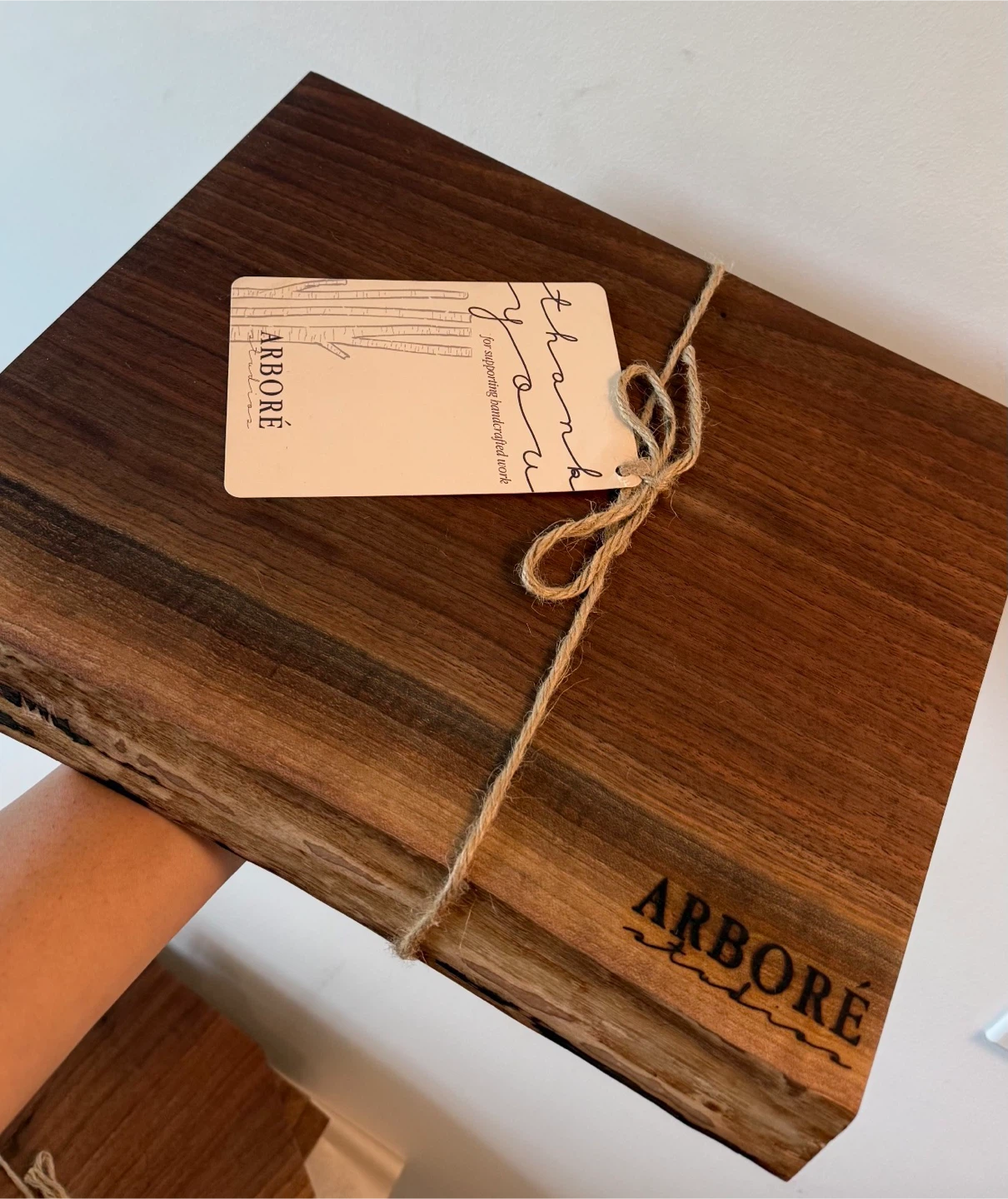 Arboré Live Edge Cutting Board