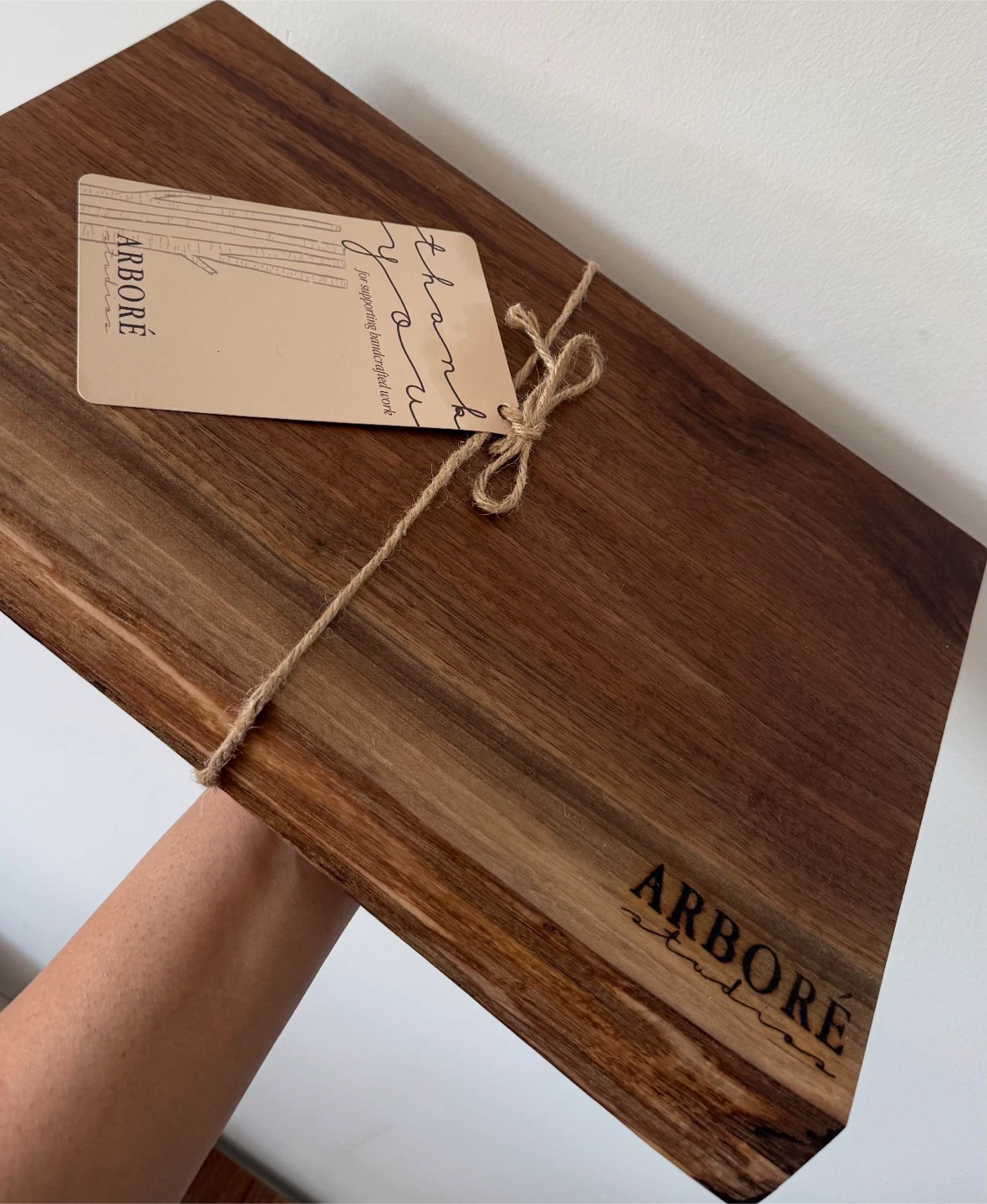 Arboré Live Edge Cutting Board - photo 2