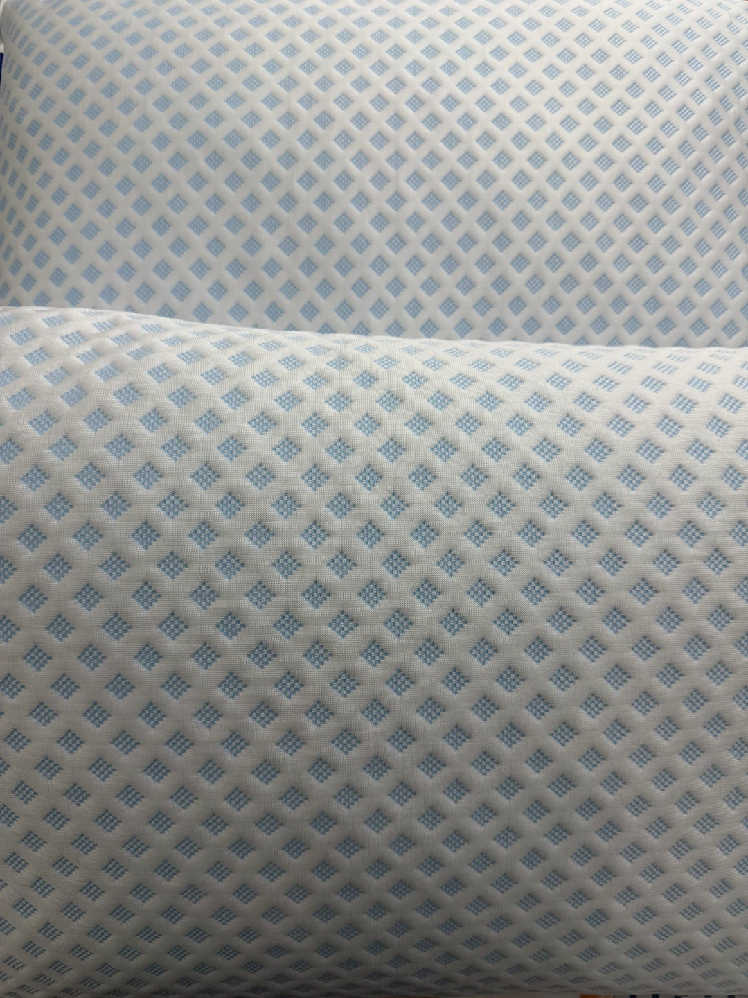 Queen Size Comforter, Pillow Cases and Memory Foam Pillow Set - photo 4