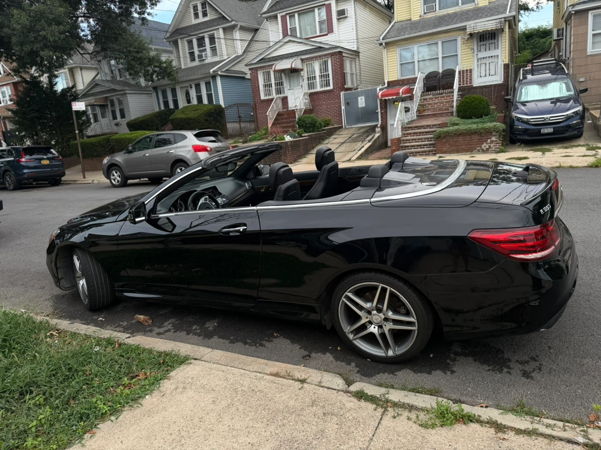 Black Mercedes-Benz E-Class Convertible - photo 4