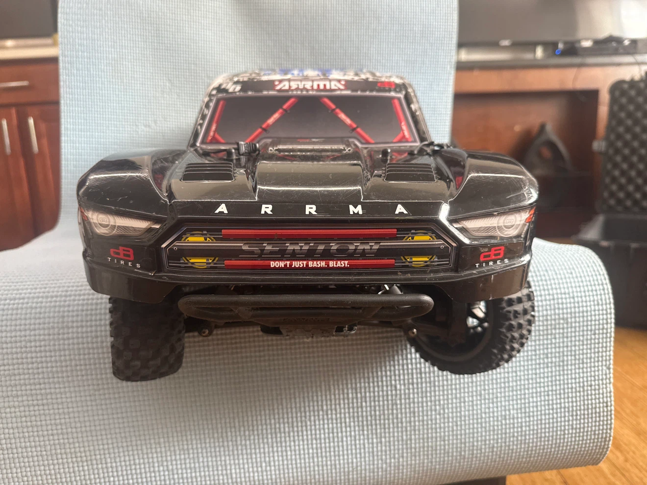 ARRMA SENTON 4x4 RC Truck - photo 3