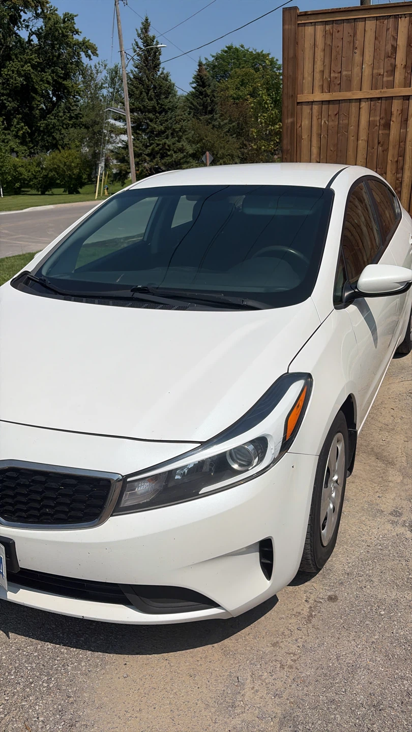 White Kia Forte - Sedan