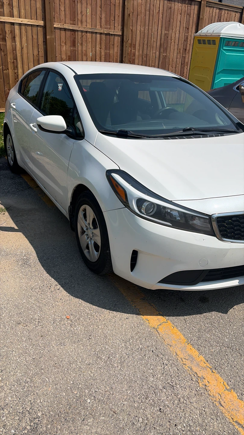 White Kia Forte - Sedan - photo 4