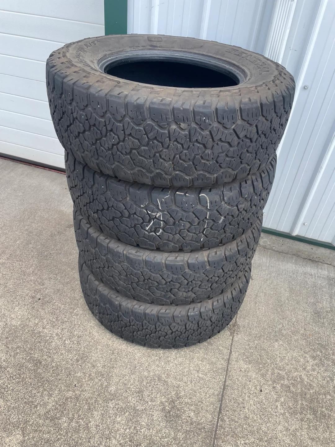 General Grabber A/TX Tires LT275/70 R 18