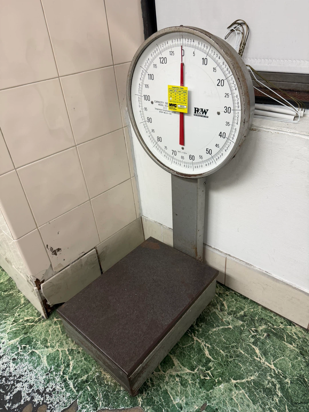 R&W Mechanical Scale 130lb Capacity - photo 3
