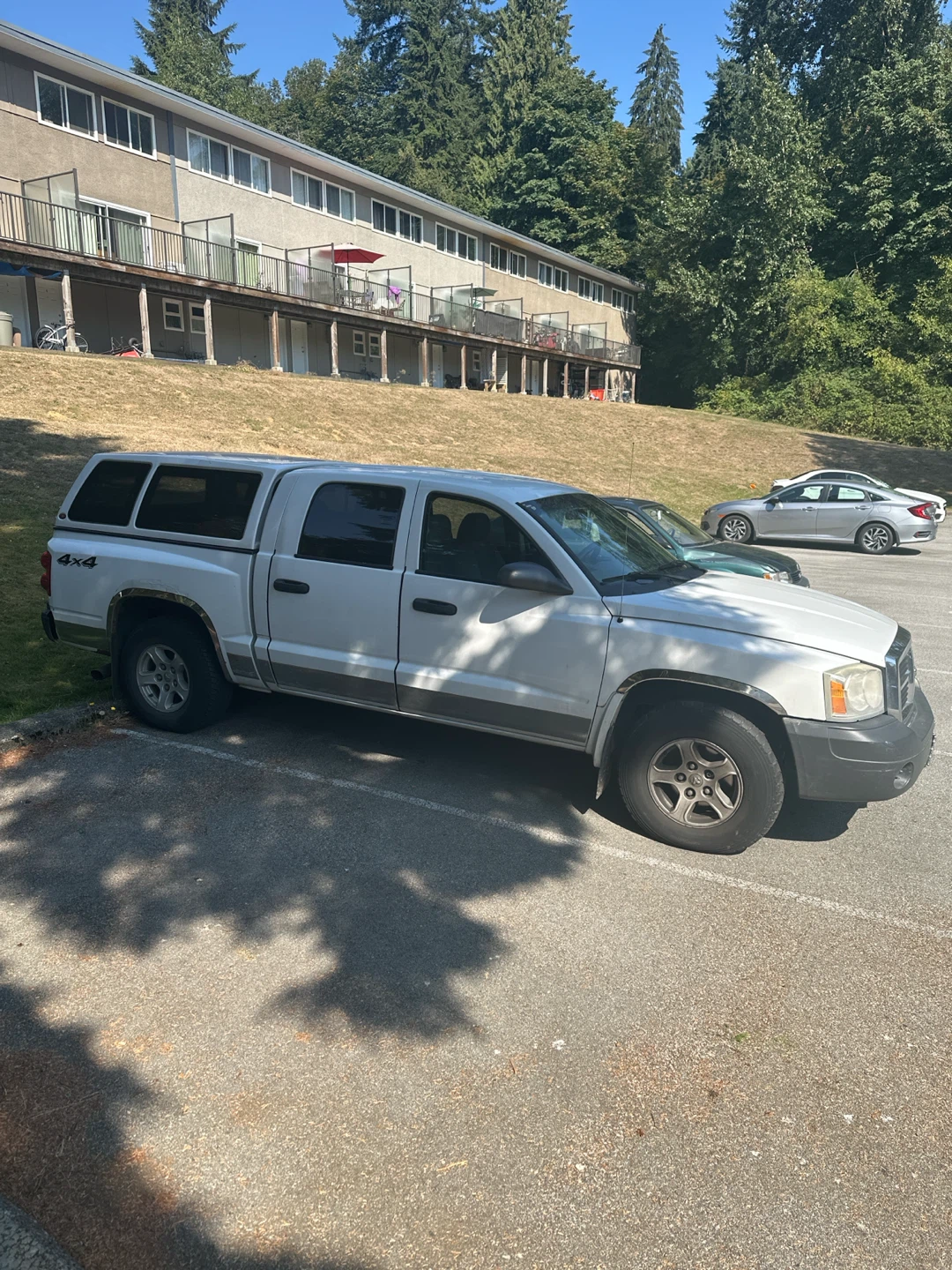 2005 Dodge Dakota 4x4 V8 Crew Cab — $2,500 OBO - photo 4