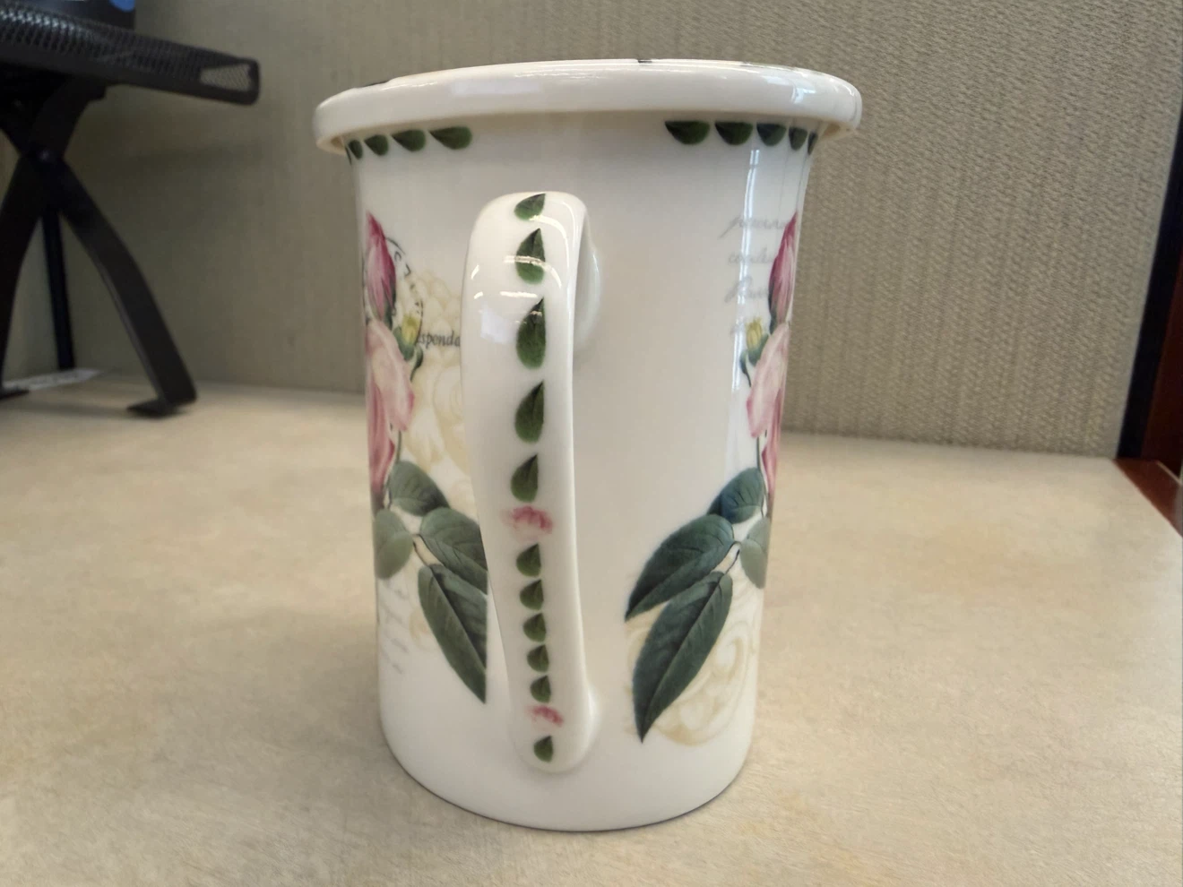 Kent Pottery French Floral motif mug with lid - photo 2