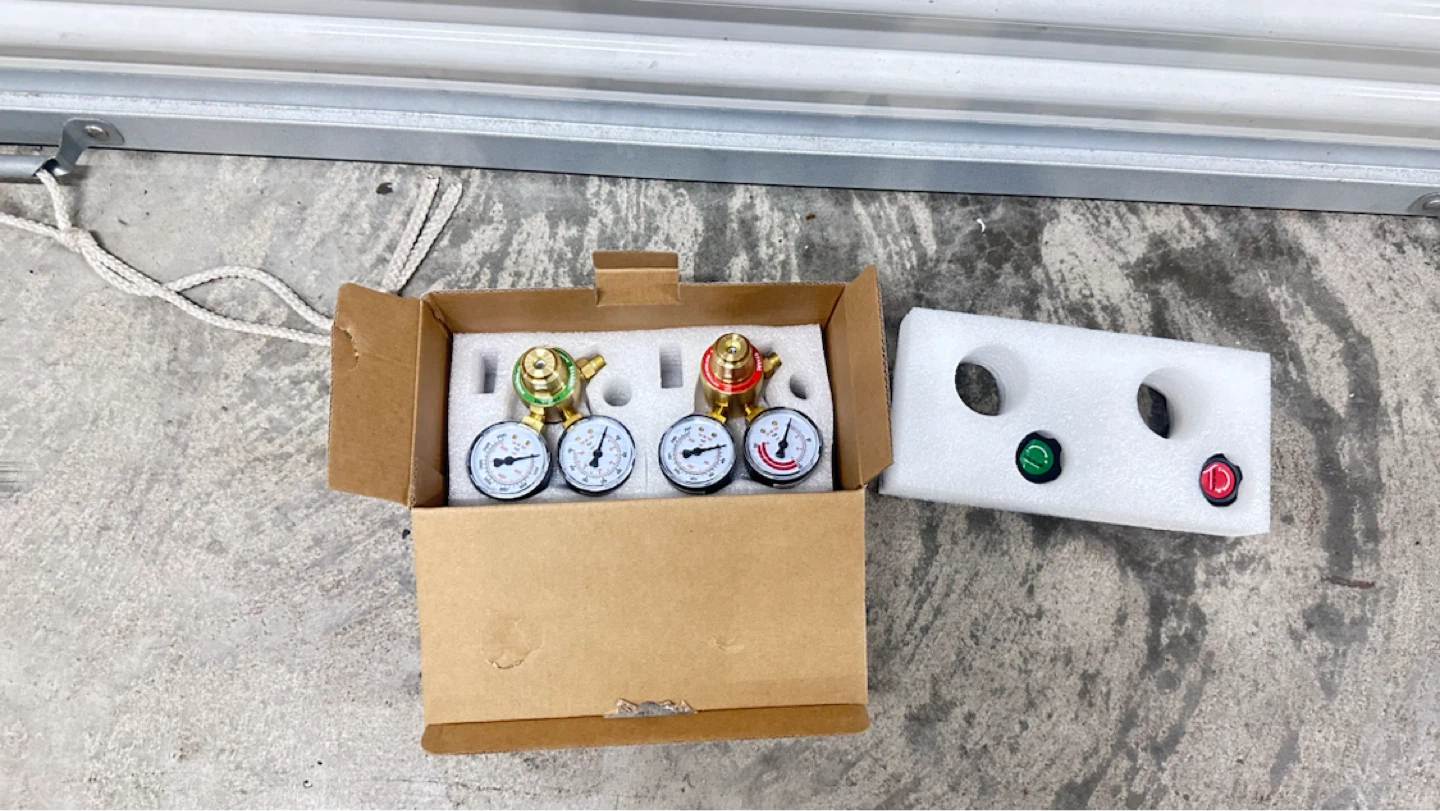 Gas Regulator Gauges Set - photo 2