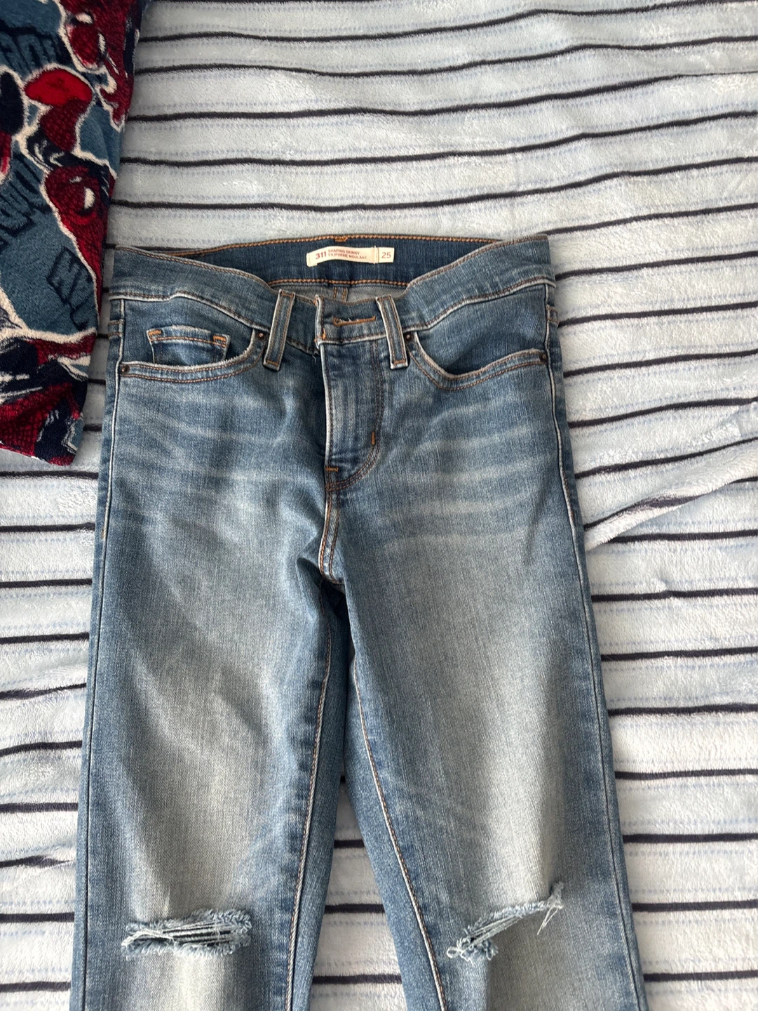 Levi's Women's 711 Skinny Jeans - photo 2