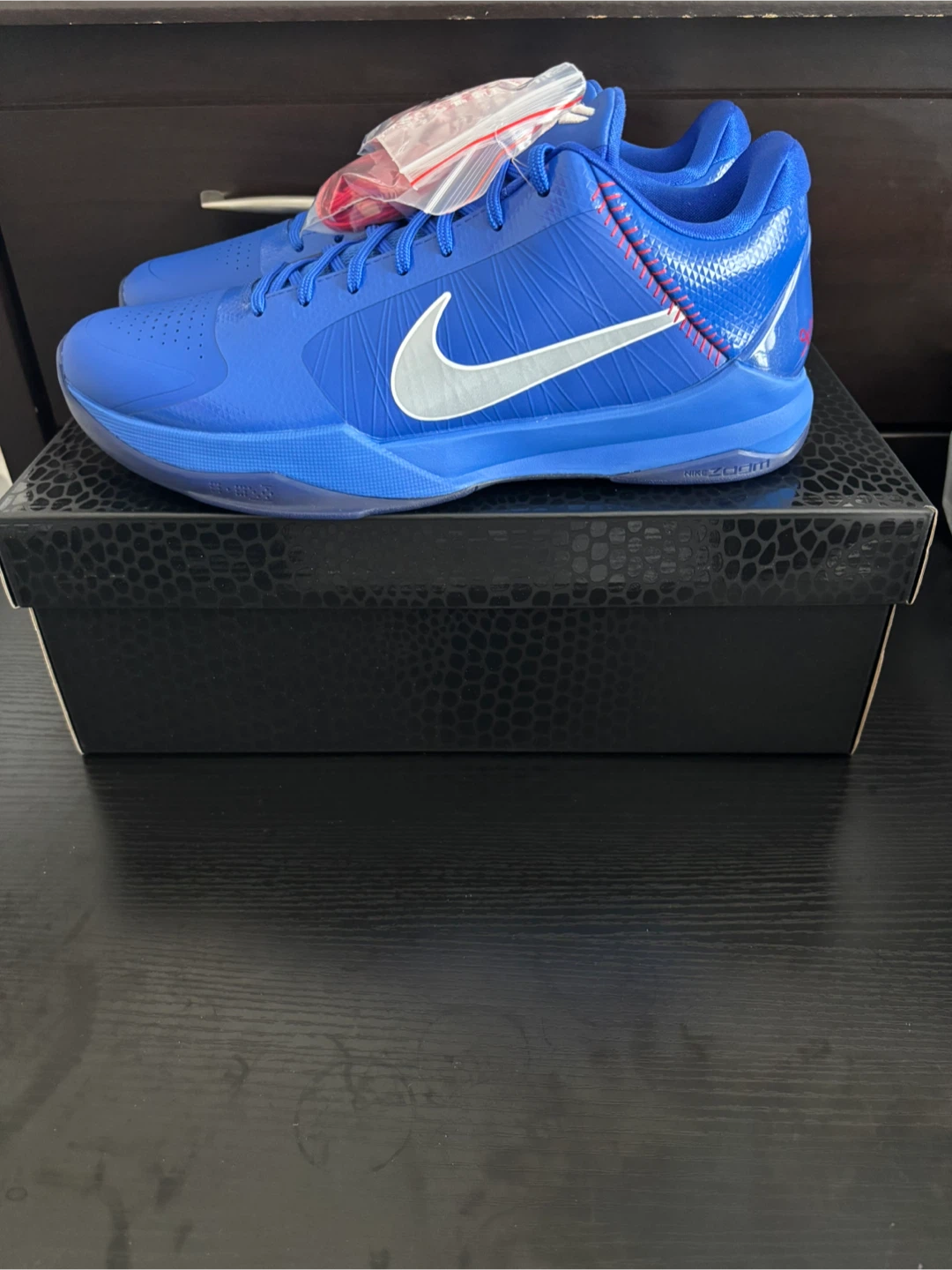Kobe 5 Dodgers size 13 Men’s/14.5 Women’s - photo 4