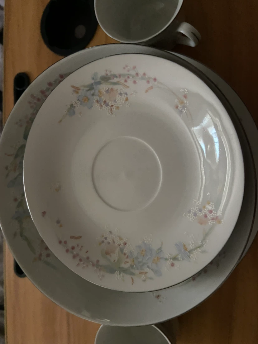 Fine China Floral Dinnerware Set - photo 5