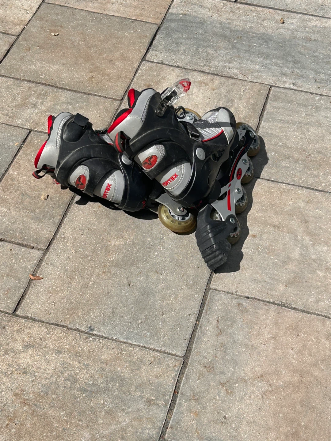 Vortex Inline Skates - Men's size 6. Women’s 7