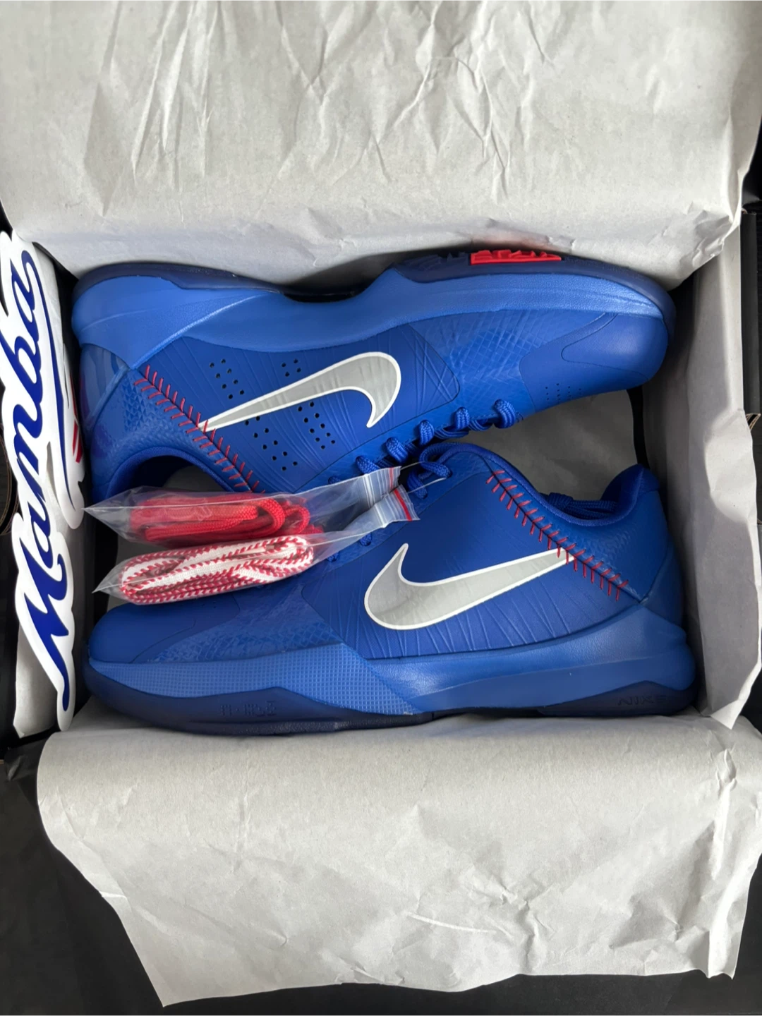 Kobe 5 Dodgers size 7y