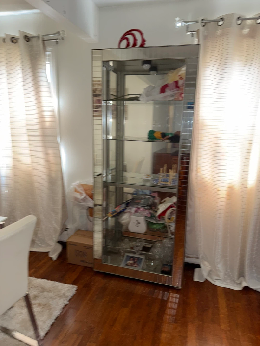 Mirrored Display Cabinet with Glass Shelves - photo 3