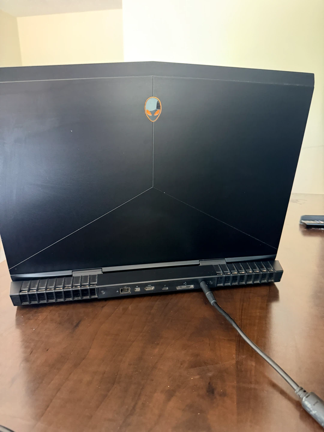 Alienware Laptop 17inch/16RAM/1TB storage