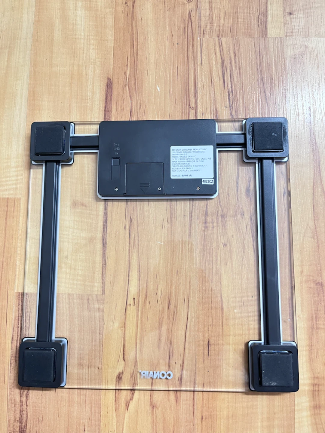 MOVING OUT SALE- Conair Digital Glass Bathroom Scale - photo 3