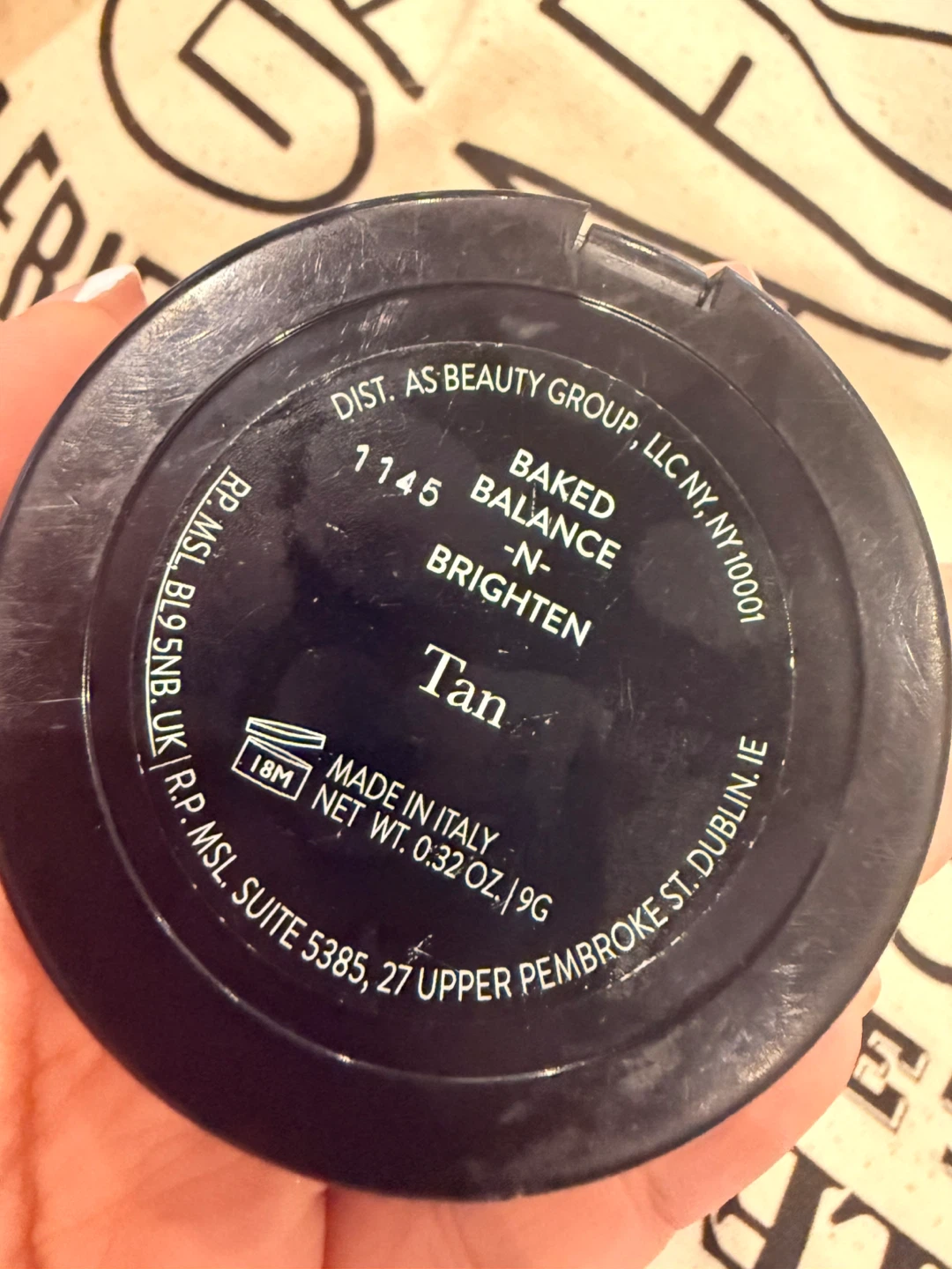 Laura Geller baked balance and brighten foundation - photo 3