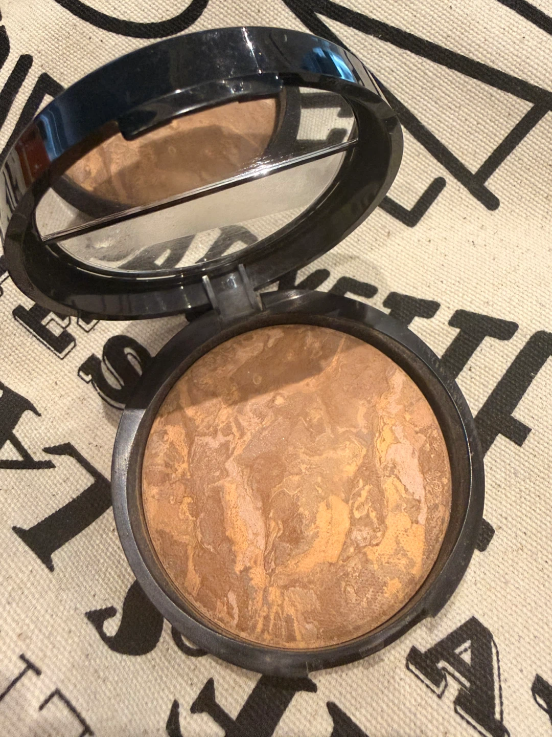 Laura Geller baked balance and brighten foundation