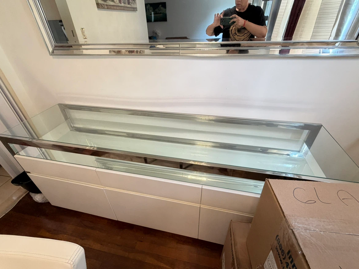 MODA!!! White Dresser with Glass Top