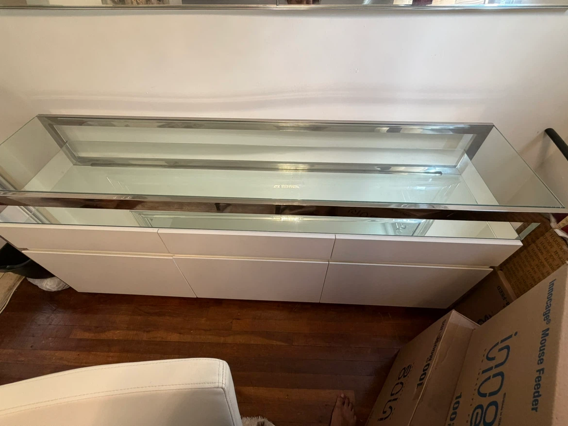 MODA!!! White Dresser with Glass Top - photo 4