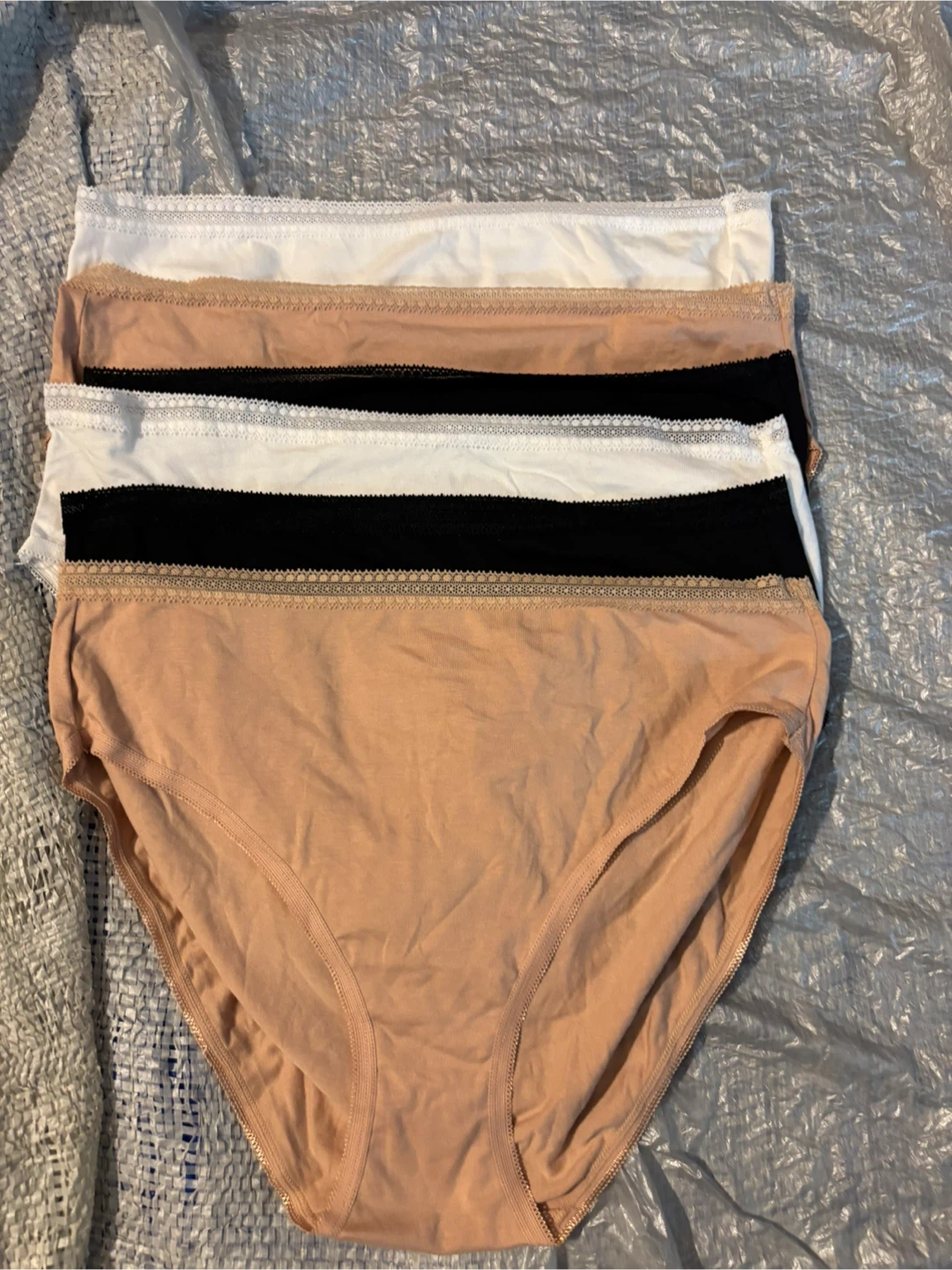 NWOT Natori L/G Panties - 6 Pack