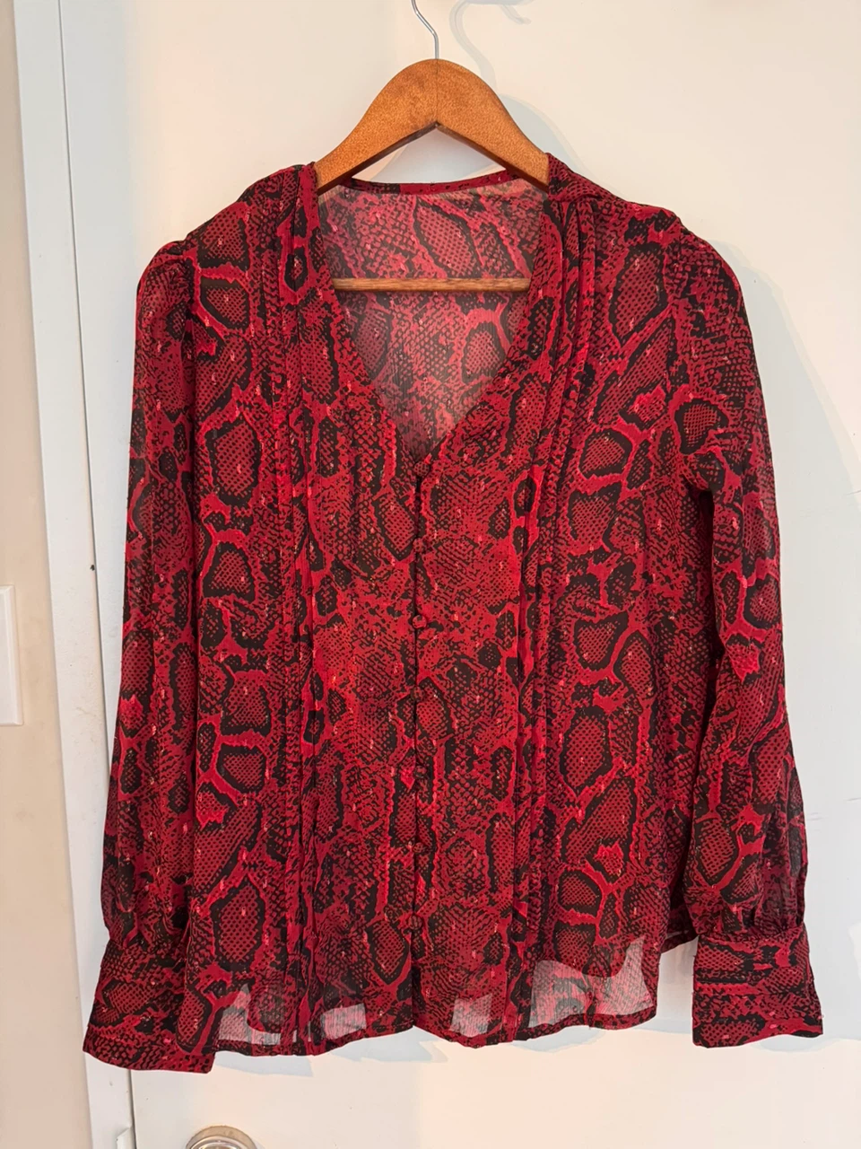 Red snakeskin print blouse - photo 2