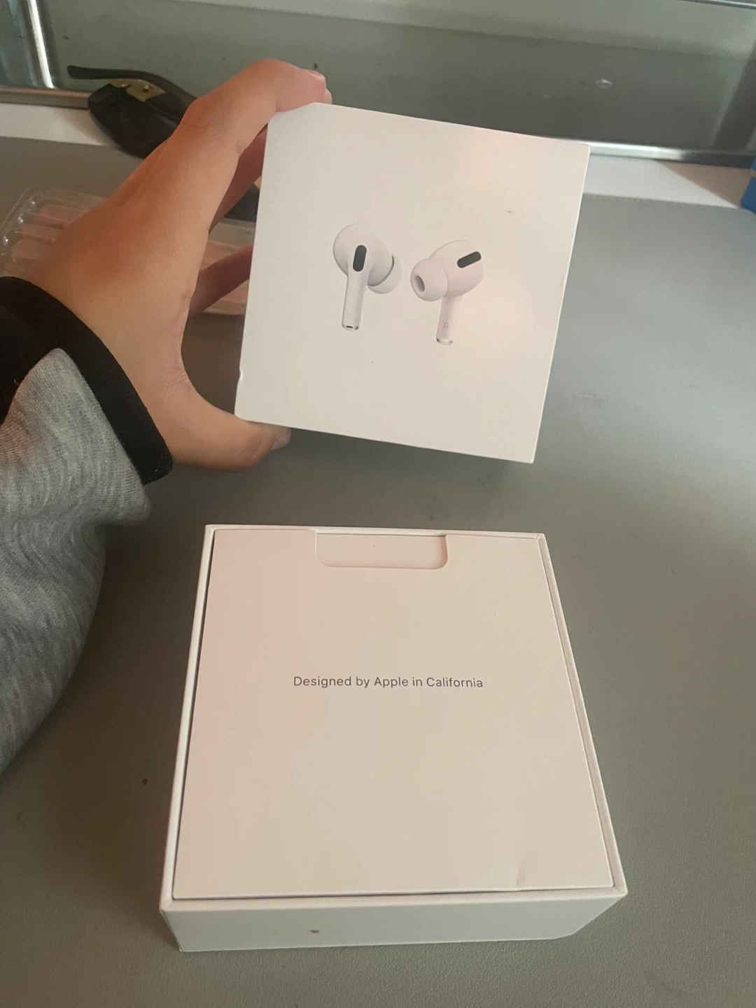 Apple AirPods Pro (MagSafe Charging Case) - photo 4