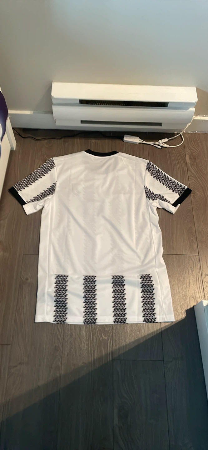 Adidas Official Juventus 2022/23 kit Size Small Men’s - photo 3