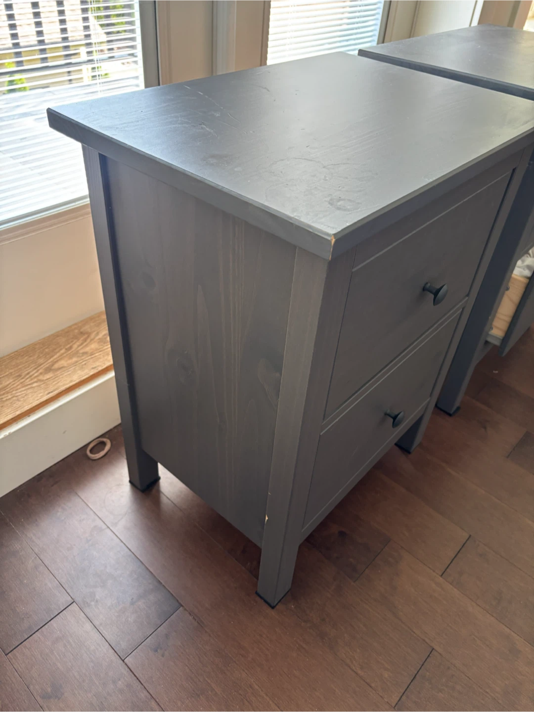CUTE BEDSIDE TABLES - photo 5