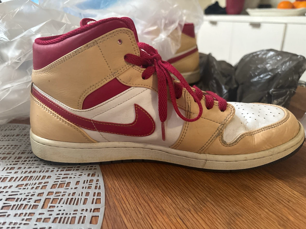 Jordan 1 Mid SE Tan Red White Sneakers - photo 4
