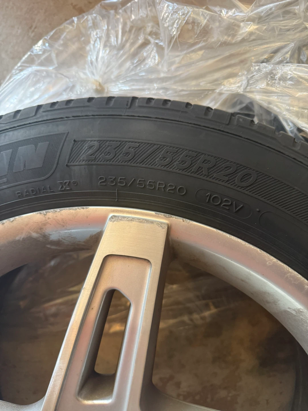 4 Michelin Radial Tire 235/55R20 with rims