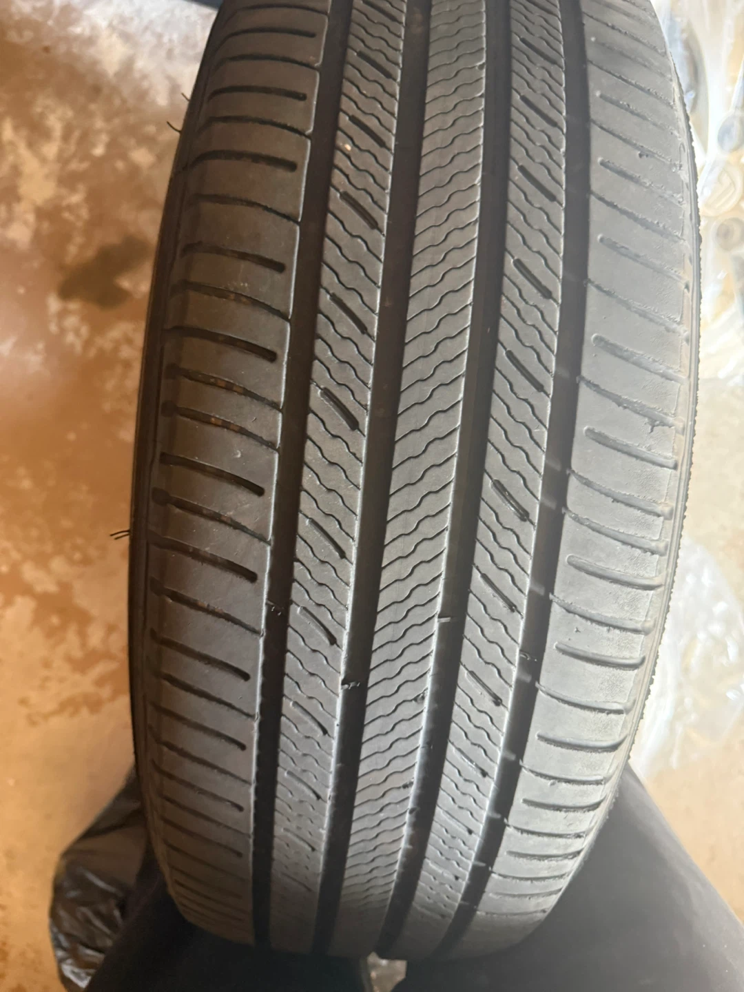 4 Michelin Radial Tire 235/55R20 with rims - photo 2